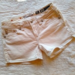 Miss Me Signature Shorts Size 29
